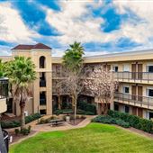 Comfort Suites
