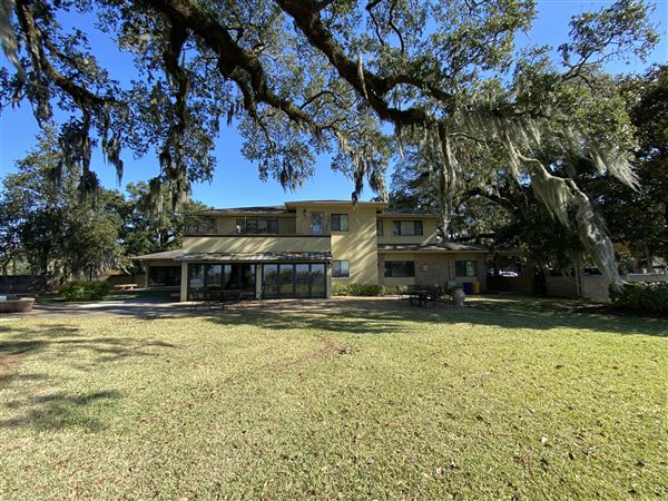 Southern University: Donald C. Wade House